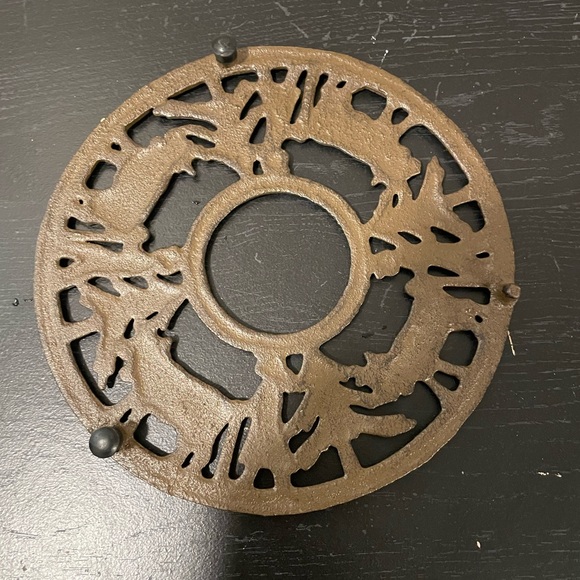 Vintage Cast Iron Trivet with boy and cow and girl with cow. EUC! - Picture 5 of 6